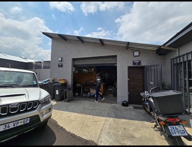 143M² WAREHOUSE TO LET IN BENROSE